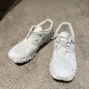 On Cloud 5 White